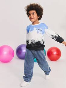SHEIN 2 piezas Suéter de cuello redondo con estampado de ombré energético para niño pequeño, combinado con vaqueros casuales clásicos, outfit - Azul - Ver 2