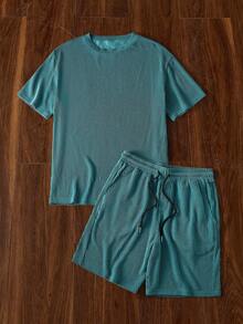Manfinity VCAY Set de 2 piezas de camiseta de manga corta holgada casual de punto y pantalones cortos rectos de cintura elástica para hombre, cosas de pareja - Verde Oscuro - Ver 1