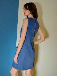 MOTF STUDIO EMBROIDERY FLORAL PATTERN RAW EDGE ZIPPER BACK SLEEVELESS DENIM DRESS