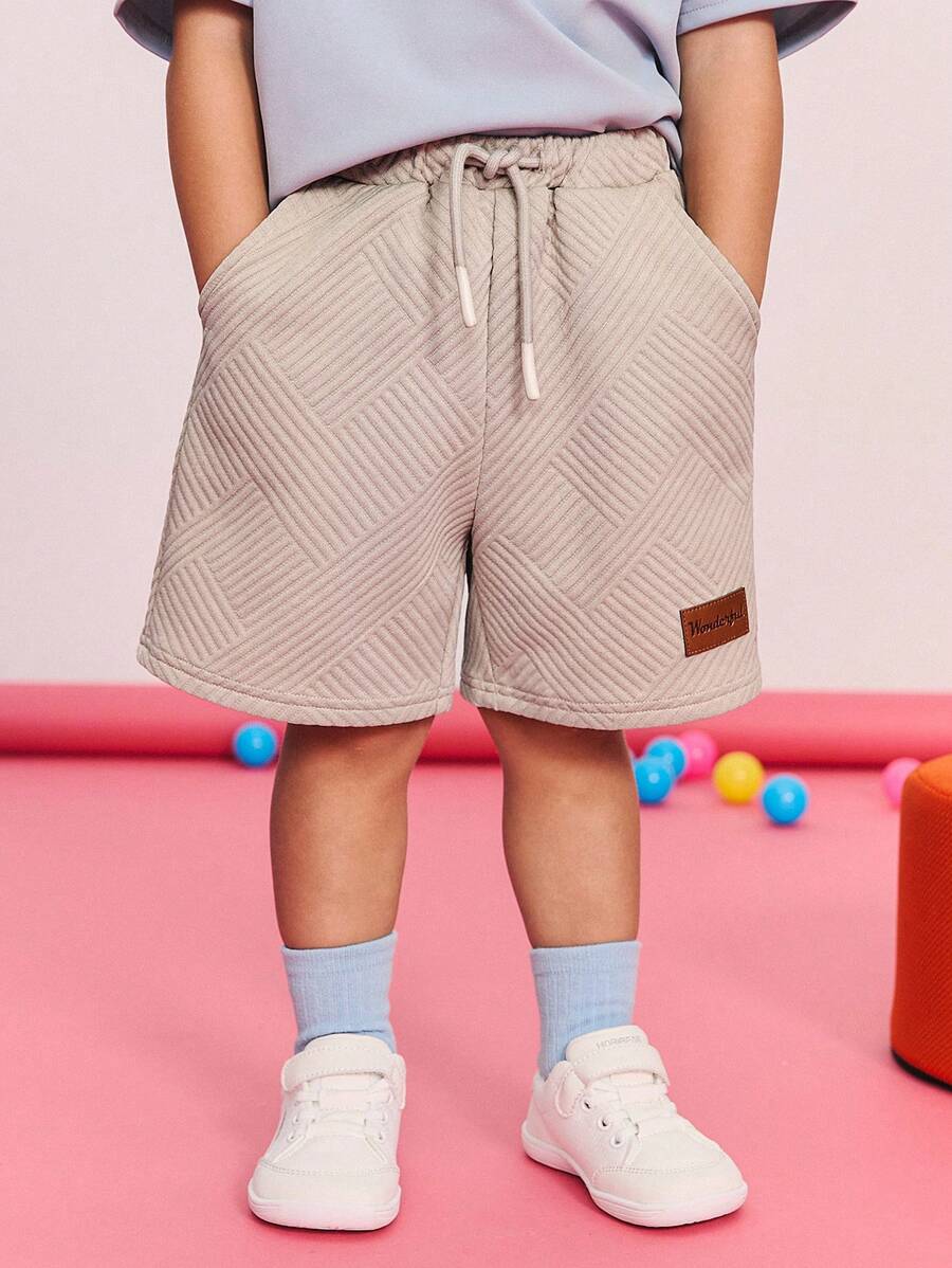 SHEIN 男童休闲简约舒适中腰织标装饰短裤 - 卡其色 - 查看 1