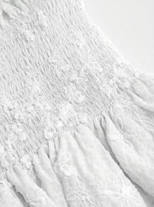 SHEIN Sweetro Vestido mini con escote en V profundo y espalda descubierta, cintura ceñida, estilo francés para mujeres - Blanco - Ver 6