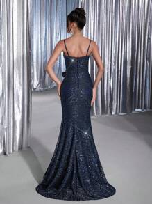 Glamrae Elegante y romántico Vestido de noche con tirantes de espagueti bordados en azul marino con abertura en la cintura y dobladillo fruncido