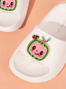 CoComelon X SHEIN Dép đi trong nhà hình dưa hấu 3D dễ thương màu trắng cho bé, chất liệu EVA nhẹ, chống trượt, bảo vệ ngón chân, thích hợp sử dụng trong nhà, tắm vòi sen hoặc đi biển, phù hợp cho cả bé trai và bé gái - trắng - Xem 6