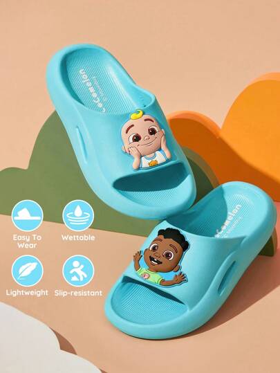 CoComelon X SHEIN Cute 3D Cartoon Blue Boy Children's Slippers, EVA Material Lightweight Anti-Slip Toe Protection, Suitable For Toddlers And Kids Indoor, Shower Or Beach Use