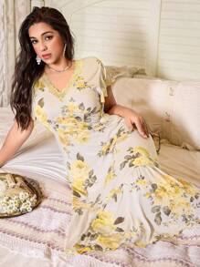 SHEIN Romantic-Flora Elegant Plus Size Summer Sleep Dress With V-Neck And Flounce Sleeves In Floral Print - Yellow - View 3