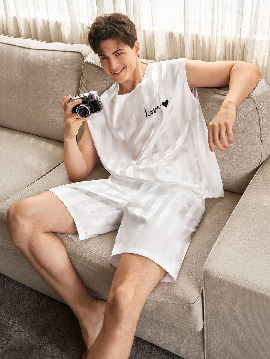 CoupledUp 男士春夏仿丝字母心形刺绣条纹提花背心短裤睡衣套装男士缎面睡衣套装 - 白色 - 查看 1