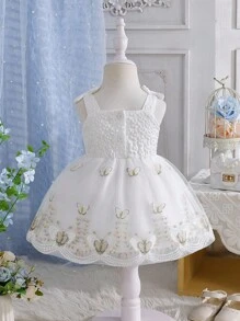 女婴优雅白色纹理面料上衣拼接 3D 蝴蝶结网眼荷叶边下摆蝴蝶结吊带连衣裙，夏季 - 白色 - 查看 2