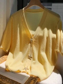 SHEIN EZwear Yellow Knitted Women's Short Sleeve Metal Buckle Decorated Cropped Cardigan With Starfish Design