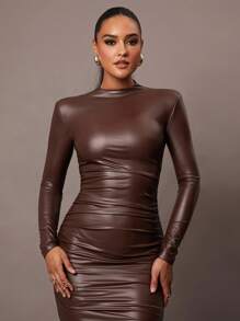 Silquee 女装秋冬简约日常约会优雅时尚紧身性感纯色超弹力PU女装大U领无袖浪漫约会秋冬打底裙睡衣优质Garri布，垫肩设计灵气十足，纯色棕色中长修身连衣裙 - 棕色 - 查看 6