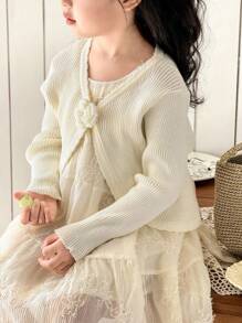 SHEIN Little Byeori 女童休闲3D立体花朵针织开衫，适合秋冬季穿着。 - 白色 - 查看 1