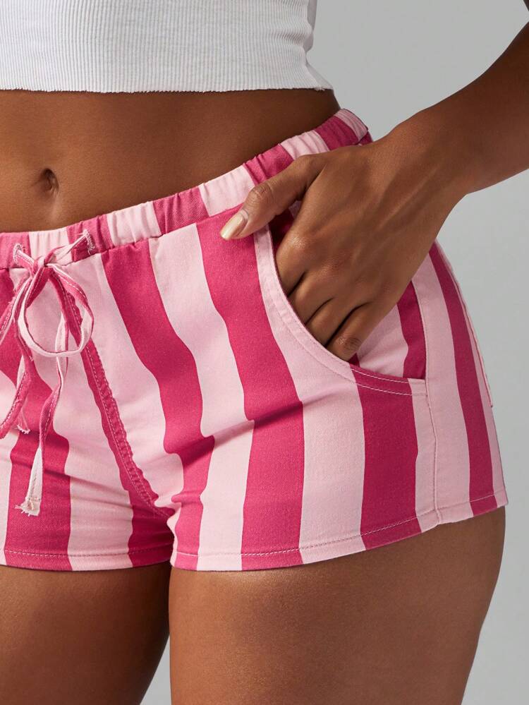 MISSGUIDED Casual Summer Festival Stripe Print Hot Pants Beach Mid Rise Cotton Shorts Club Party Lounge Wear Vacation Bottoms Daytime Holiday Essential