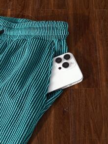 Manfinity VCAY Set de 2 piezas de camiseta de manga corta holgada casual de punto y pantalones cortos rectos de cintura elástica para hombre, cosas de pareja - Verde Oscuro - Ver 7