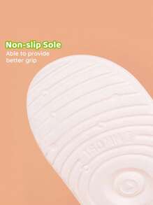 CoComelon X SHEIN Dép đi trong nhà hình dưa hấu 3D dễ thương màu trắng cho bé, chất liệu EVA nhẹ, chống trượt, bảo vệ ngón chân, thích hợp sử dụng trong nhà, tắm vòi sen hoặc đi biển, phù hợp cho cả bé trai và bé gái - trắng - Xem 3