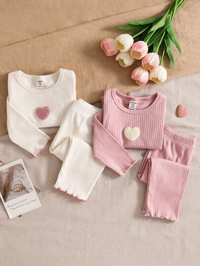SHEIN Playful Pals 4 件装婴幼儿女童休闲罗纹纹理心形图案圆领长袖 T 恤和裤子 2 件套服装套装，适合日常穿着，春秋季
