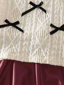 SHEIN LMoss Kids LMoss 年轻女孩休闲毛衣带蝴蝶结装饰和编织纯色 PU 皮革休闲裙套装，适合日常穿着 - 酒紅色 - 查看 5