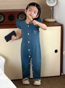 SHEIN Baby Girl Cute Fashion Bow Embroidery Blue Denim Overalls, Suitable For Daily Wear, Gatherings, Parks, Vacations - Blue - View 7
