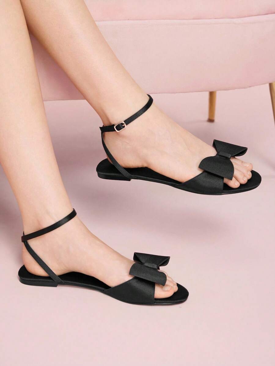 CUCCOO DOLLMOD Women's Black Satin Satin Bow Decor Round Toe Comfortable Summer Slip-On Flat Sandals, Vacation Style