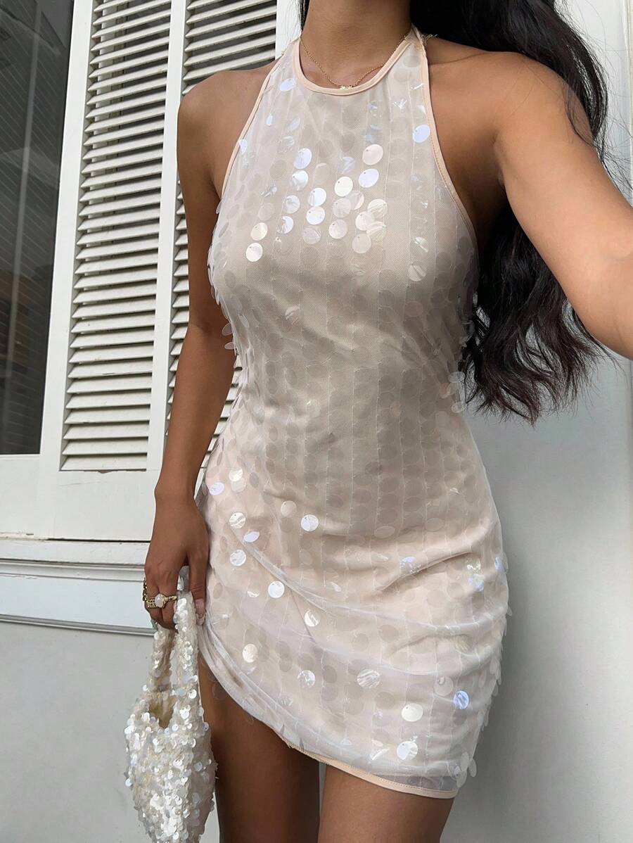 SHEIN Frenchy 女式纯色亮片时尚挂脖迷你连衣裙 - 杏色 - 查看 1