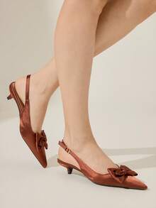 CUCCOO CHICEST Sandales à talons hauts en satin blanc à bout pointu avec nœud papillon, design romantique et élégant à talon bas. Convient pour les rendez-vous, le thé de l'après-midi, les courses en été