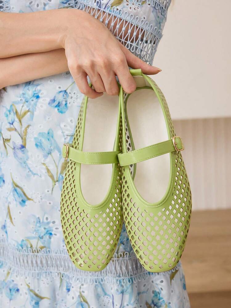 女性用 スクエアトゥ フラット ローファー ホロー加工