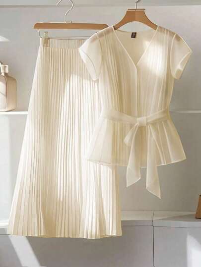 Franclia 女式加大码优雅纯色 V 领褶皱面料装饰系带腰部蝴蝶结半裙喇叭形超长海滩休闲两件套搭配衬衫