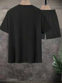 Manfinity LEGND 男士休闲字母印花圆领短袖T恤和短裤套装，夏季