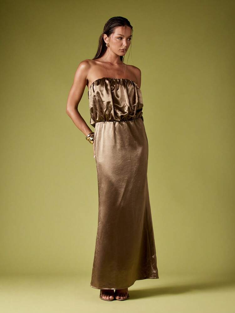 MISSGUIDED Elegant Textured Satin Maxi Gown Bandeau Strapless Ball Formal Evening Dress With Ruched Bodice And Cowl Back Design For Wedding Guest Formal Events