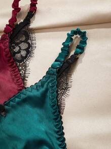 LuxeNights Elegant French Contrast Color Sexy Seamless Thong (Satin + Lace) - Multicolor - View 3