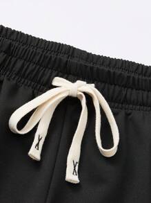 Manfinity Homme 男士休闲字母印花T恤和短裤套装，夏季