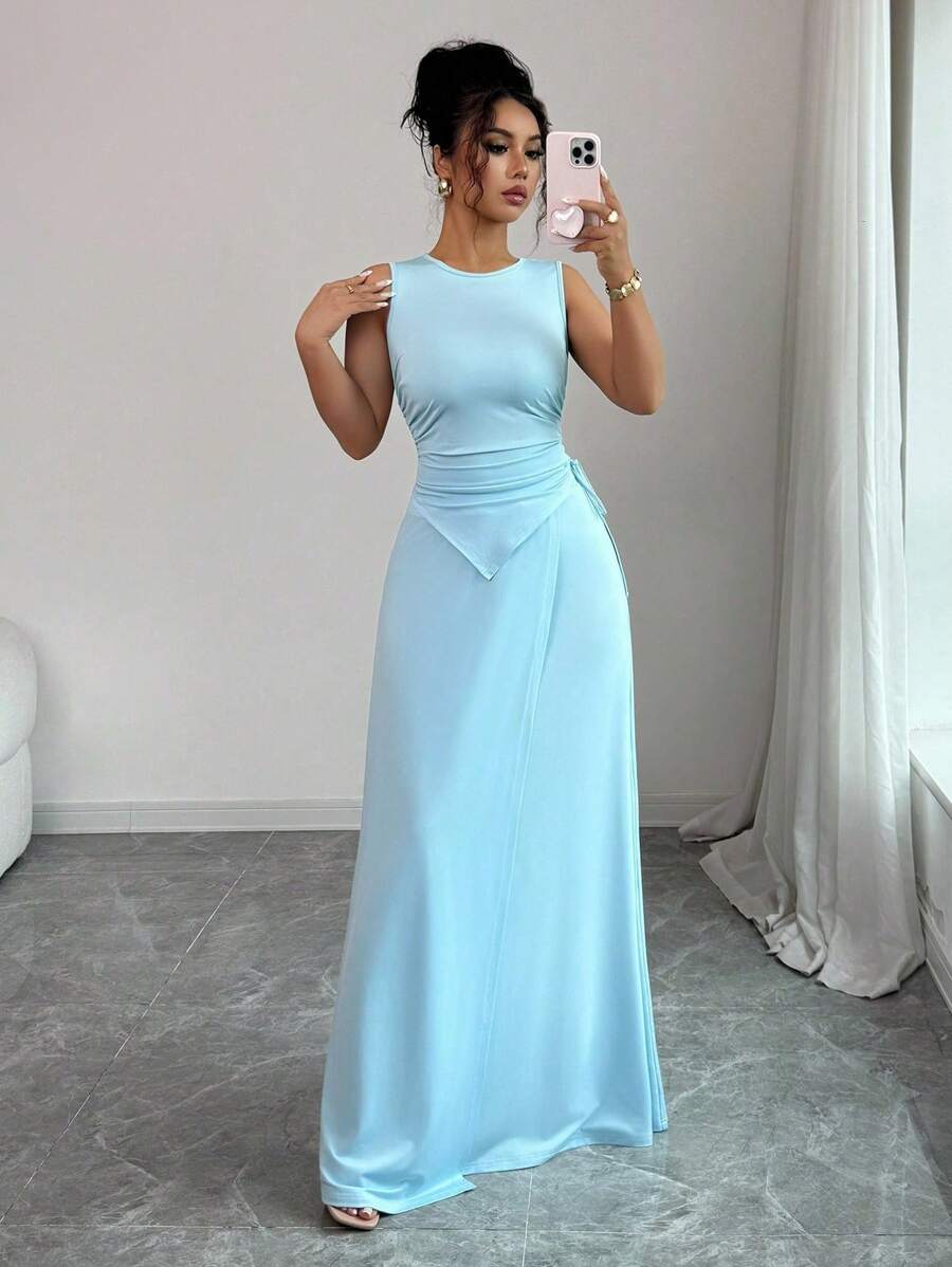 Elenzga Elegantes und schickes Sommer-Strick-Set in hellblau bestehend aus ärmelloser Rippbluse mit geraffter Taille und Bindegürtel sowie asymmetrischem A-Linien-Maxirock, figurbetontes 2-teiliges Set - Blau - Übersicht 1