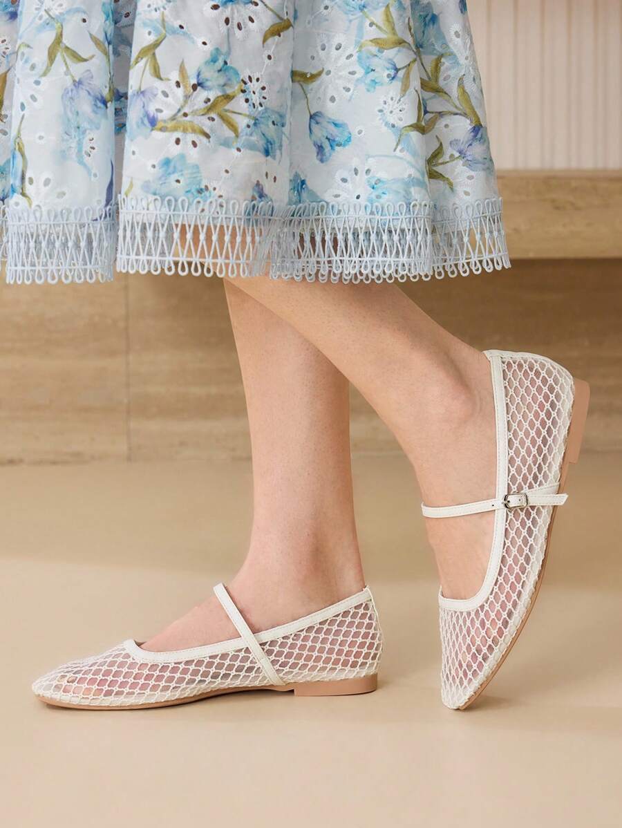 MOTF PREMIUM COMFORTABLE MINIMALIST MARY JANE FLAT SHOES, VERSATILE FOR COMMUTING - White - View 2