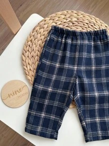 SHEIN 2pcs/Set Dozemod Kids Baby Boy Plaid Pattern Pocket Tee & Plaid Shorts Comfy Casual Pajama Set - Grey - View 8