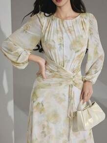 Modelyn 女士花卉印花褶饰圆领灯笼袖优雅中长连衣裙