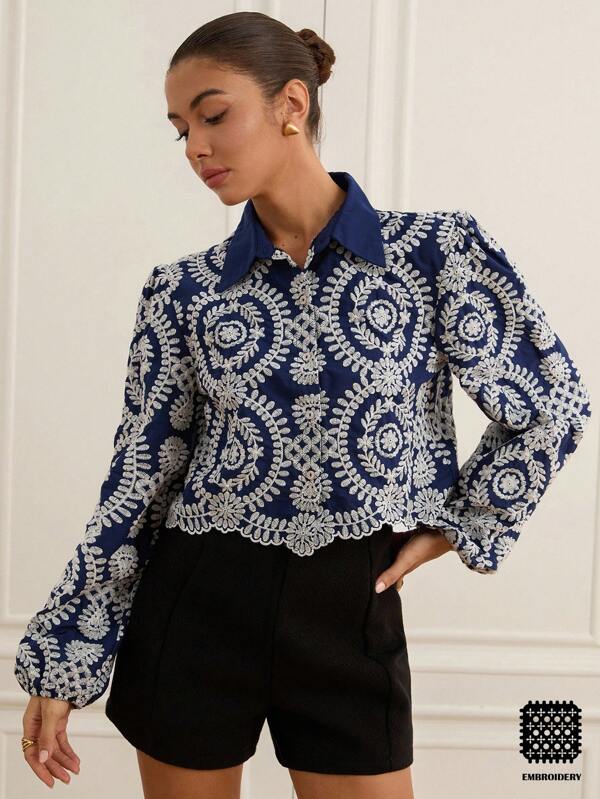 Aveloria Rosie New Arrivals Autumn Women's Vintage Embroidery High-End Contrast Color Turn-Down Collar Long Sleeve Blouse, Navy Blue Background