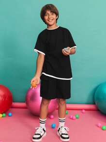 SHEIN Set tricou și pantaloni scurți cu guler rotund, lejer, casual, minimalist, confortabil, pentru băieți preadolescenti - Negru - Vizualizare 3