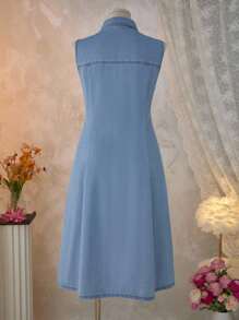 SHEIN MOD 大码休闲磨边前扣无袖牛仔连衣裙 - 淺色水洗藍 - 查看 4