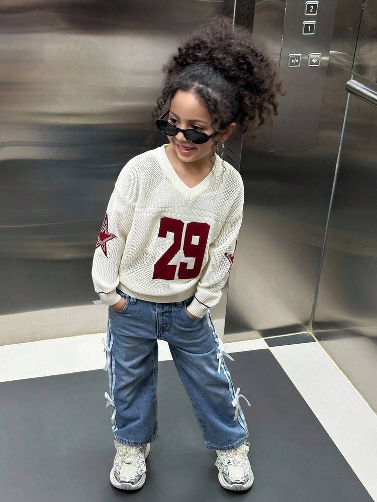 SHEIN Young Girl Loose Fit V-Neck Hollow Out Knit Sweater With Numeric Pattern, Matching Mother And Daughter, Sister, Girls , Back To School Uniform Girls Casual Wear 90s V-Neck Sweater ,In Fall/Winter - White - View 5