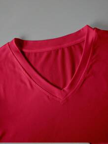 SHEIN LUNE Plus Size V-Neck T-Shirt, Minimalist & Fashionable, Casual Everyday Wear