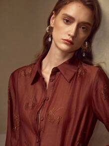 MOTF PREMIUM Camisa casual de manga larga con botones de rhinestones para mujer - Color caoba - Ver 7