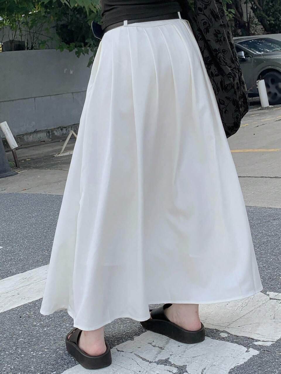 White Pleated A-Line Skirt With Waist Belt, Versatile For Women, Autumn Vacation Casual