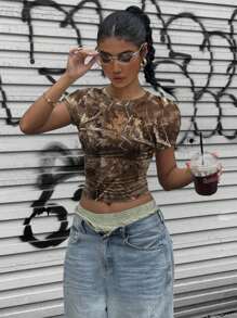 Muchica 复古枯枝迷彩印花短款紧身T恤，夏季 - 彩色 - 查看 3