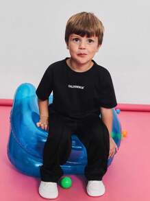 SHEIN 2件套年轻男孩休闲舒适圆领短袖T恤和裤子套装 - 深灰色 - 查看 6