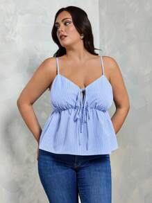 SHEIN Tall CURVE Conjuntos de verano para mujer de talla grande 2025: Top de tirantes azul con nudo delantero y lazo - y blusas informales de verano tipo baby doll - Azul - Ver 6