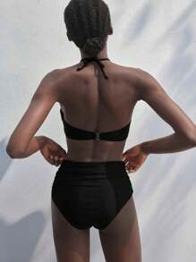 Maija 女士简约纯色褶皱胸围露背系带领花卉装饰比基尼套装，海滩度假装 - 黑色 - 查看 3