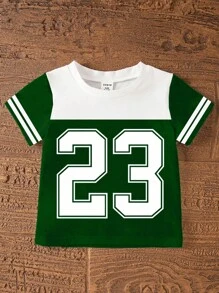 SHEIN Playful Pals 2 Stücke Set für Kleinkind Jungen bestehend aus Kurzarm T-Shirt mit Zahlen Patchwork und Rundhalsausschnitt sowie Shorts, sportlich und lässig in Grün