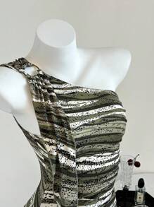 Elamini Sexy Striped Backless Asymmetric Shoulder Round Ring Crop Top - Green - View 3