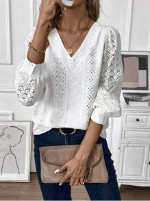 SHEIN LUNE Áo thun tay dài cổ chữ V thêu rỗng màu trơn thanh lịch - trắng - Xem 4