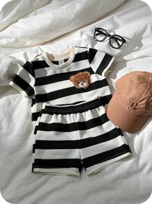 SHEIN 2 قطعة/طقم ملابس رضيع ولد/بنت زي متكاسل بقميص بأكمام قصيرة مطبوع به دبة مخطط والشورت المطابق،مريح ومناسب للارتداء اليومي،الرياضة،النزهات،المدرسة،الحفلات،العطلات،تصوير الصور،الربيع/الصيف