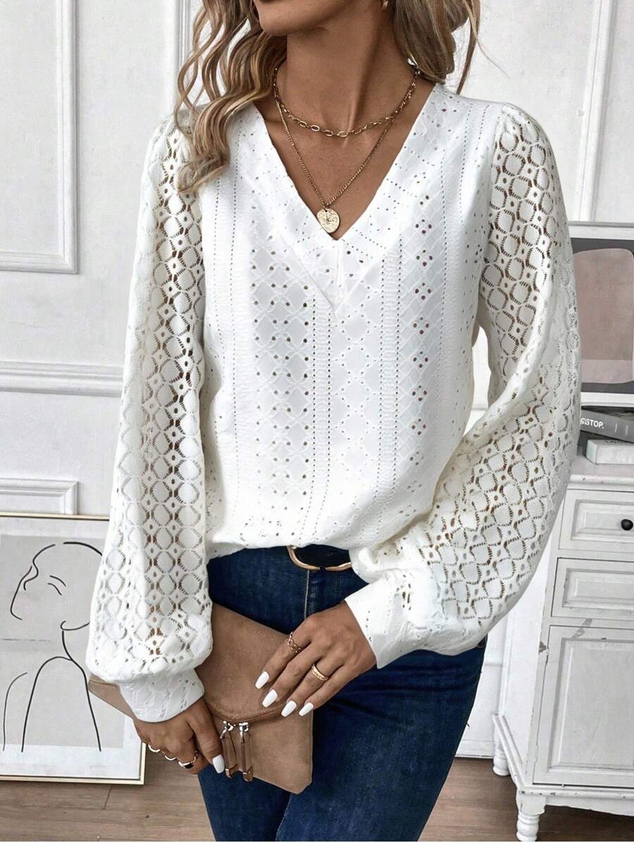 SHEIN LUNE Áo thun tay dài cổ chữ V thêu rỗng màu trơn thanh lịch - trắng - Xem 1