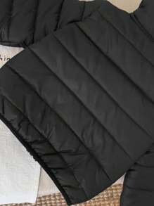 SHEIN معطف سميك دافئ بسحاب وقبعة لطفل ذكر، مناسب للعب في الثلج، ضروري للشتاء العادي